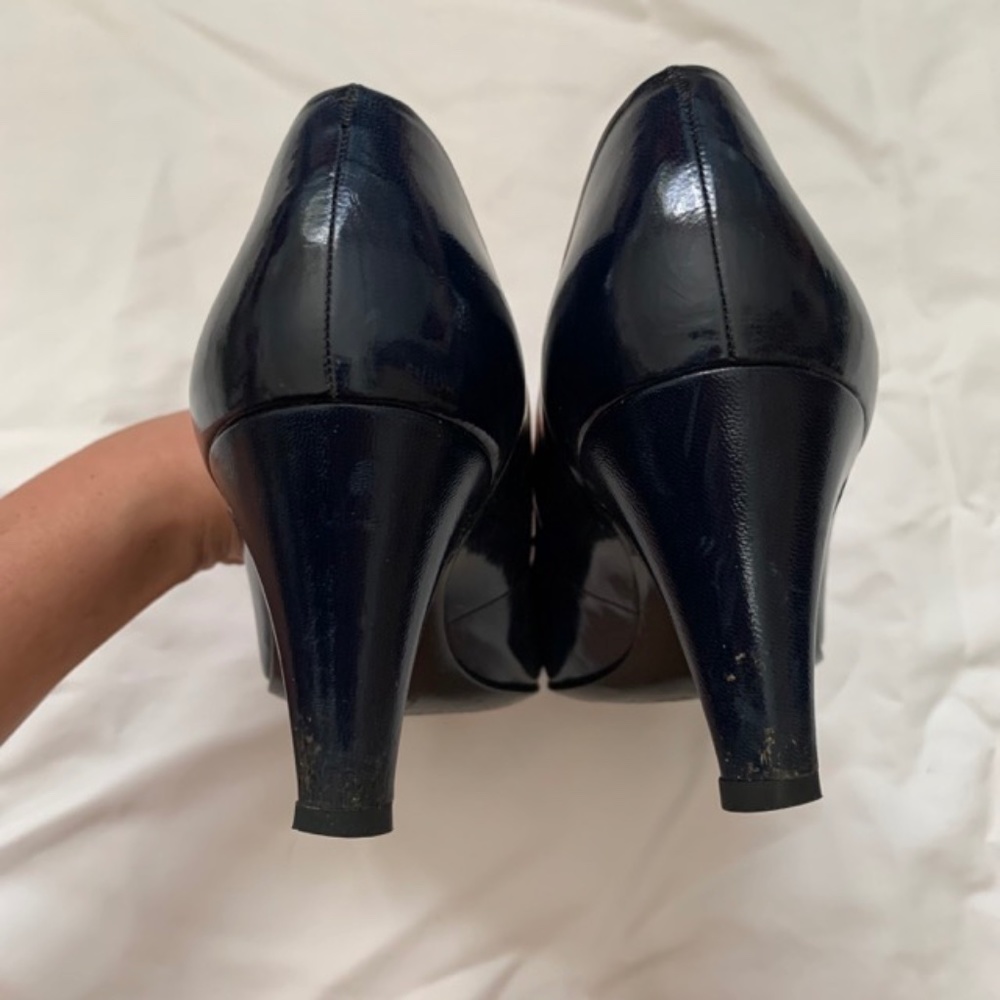 Vintage Bally Leather Navy Pump - Picture 4 of 4